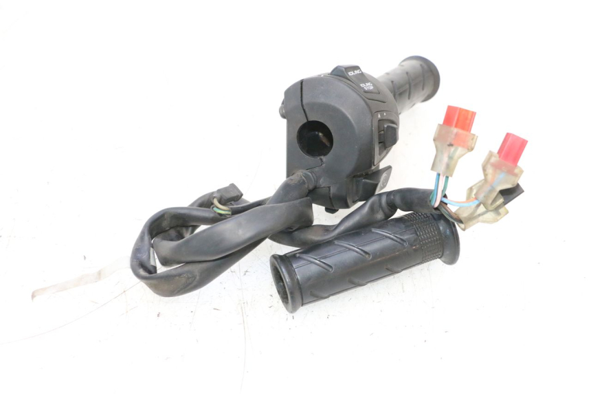 photo de COMMODO DROIT HONDA PCX (JF57/JF64) 125 (2014 - 2018) - Zoom état d’usage