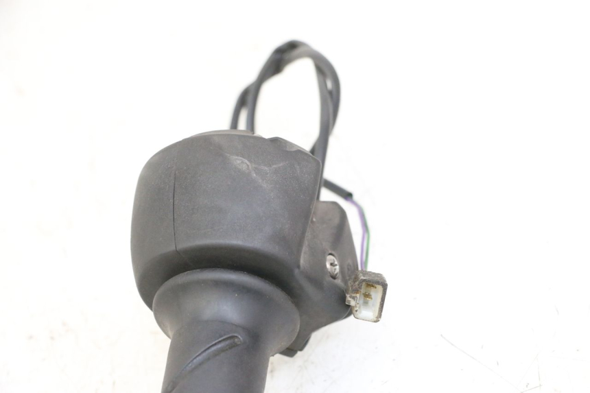 photo de COMMODO DROIT PEUGEOT CITYSTAR 50 (2013 - 2017)