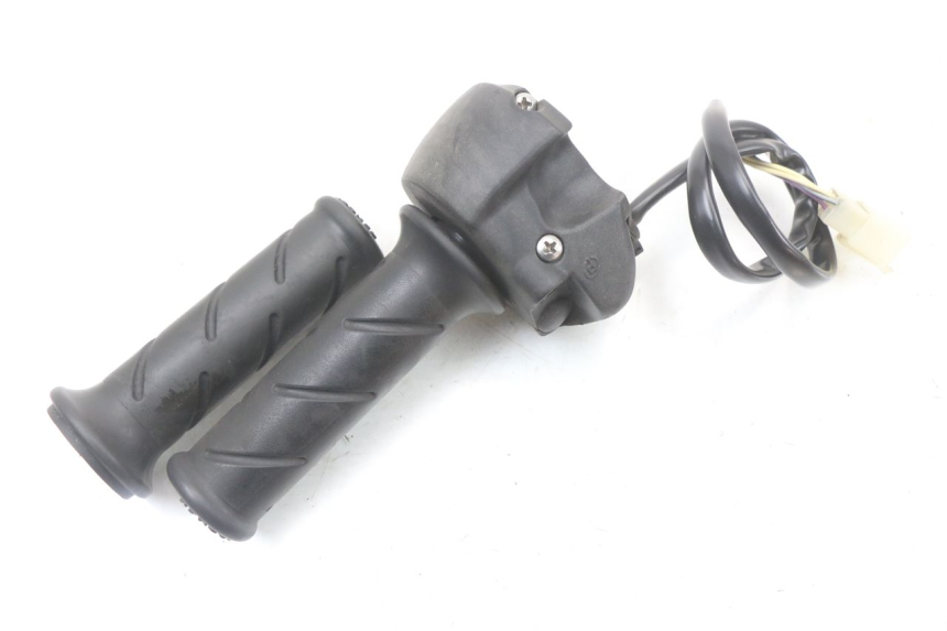 photo de COMMODO DROIT PEUGEOT GEOPOLIS RS 125 (2007 - 2009)