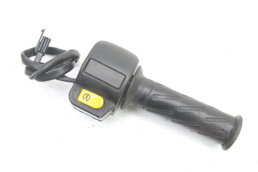 photo de COMMODO DROIT PEUGEOT KISBEE 2T 50 (2010 - 2017)