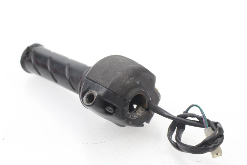 photo de COMMODO DROIT PEUGEOT LOOXOR 50 (2001 - 2004)