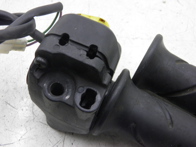 photo de COMMODO DROIT PEUGEOT LUDIX 50 (2008 - 2017)