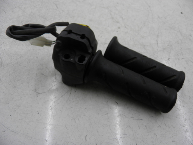 photo de COMMODO DROIT PEUGEOT LUDIX 50 (2008 - 2017)