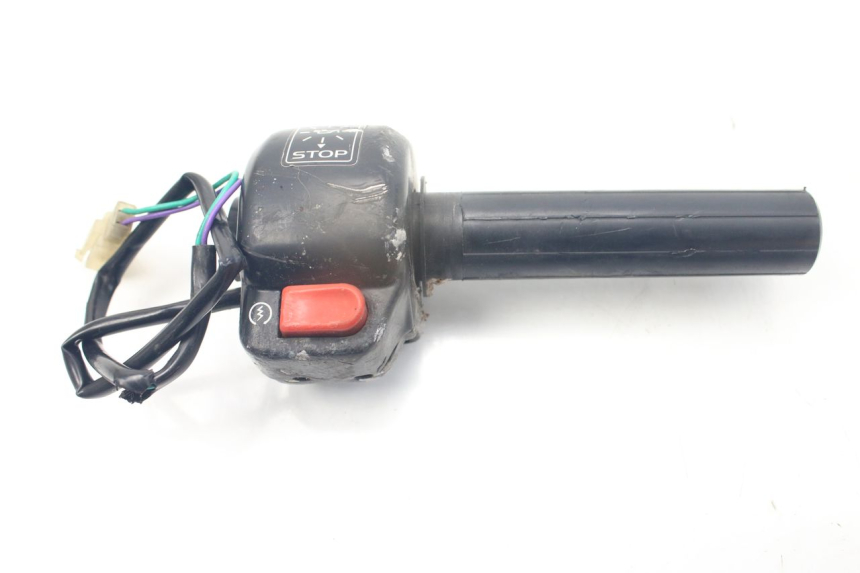 photo de COMMODO DROIT PEUGEOT LUDIX SNAKE 2T 50 (2004 - 2014)