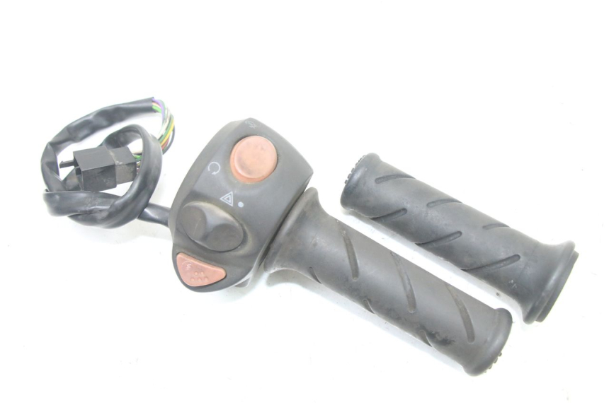 photo de COMMODO DROIT PEUGEOT SATELIS 125 (2013 - 2018)