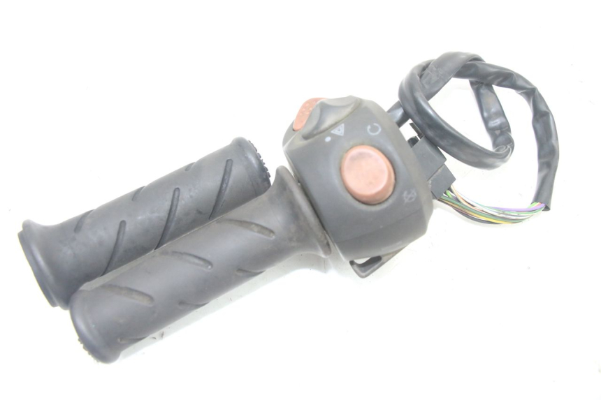 photo de COMMODO DROIT PEUGEOT SATELIS 125 (2013 - 2018)
