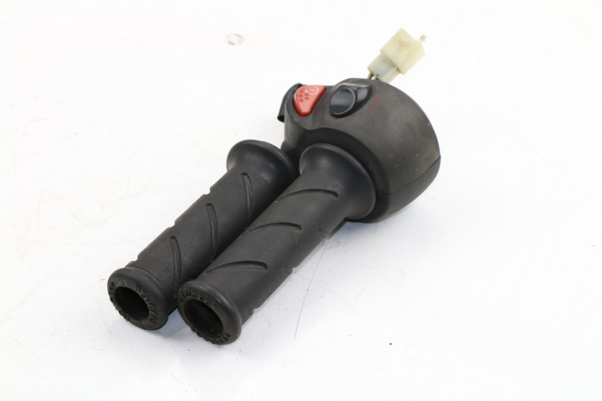 photo de COMMODO DROIT PEUGEOT SATELIS COMPRESSOR K15 125 (2006 - 2009)