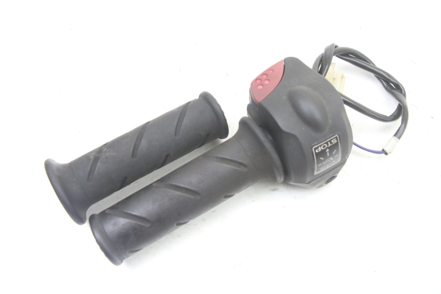 photo de COMMODO DROIT PEUGEOT TREKKER TKR 50 (2005 - 2014)