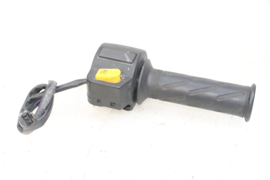 photo de COMMODO DROIT PEUGEOT VIVACITY 125 (2010 - 2017)