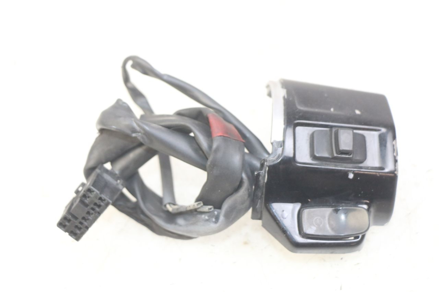 photo de COMMODO DROIT PIAGGIO VESPA SPRINT 2T 50 (2014 - 2018)