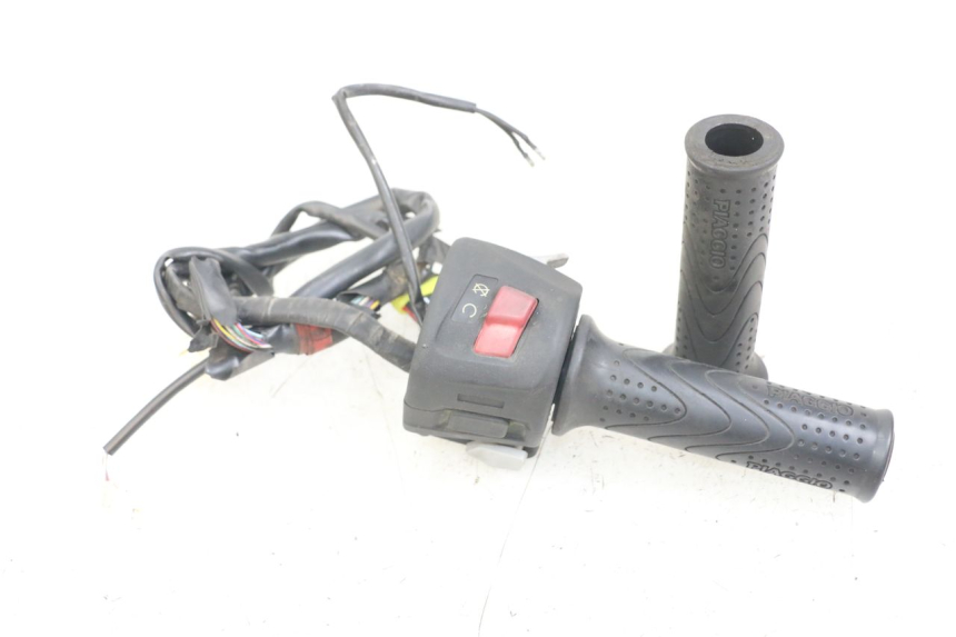 photo de COMMODO DROIT PIAGGIO X10 125 (2012 - 2017)