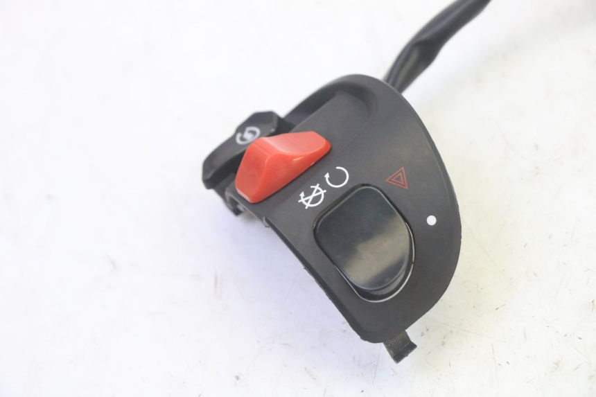 photo de COMMODO DROIT EFUN PUSA 1 - Autre angle de vue