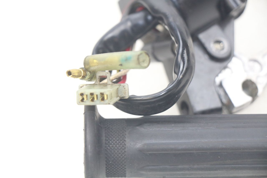 photo de COMMODO DROIT YAMAHA PW 50 (1984 - 2020)