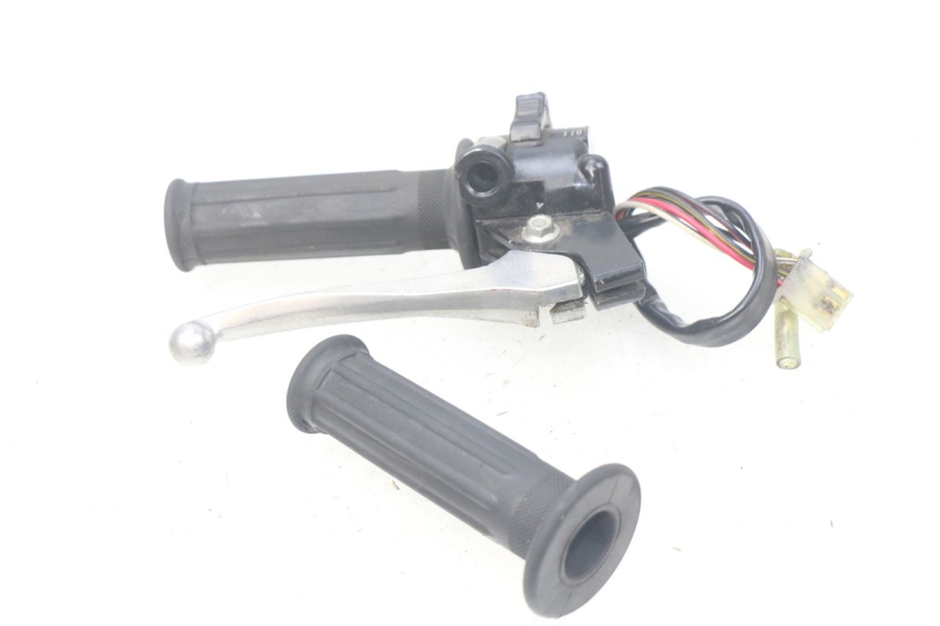 photo de COMMODO DROIT YAMAHA PW 50 (1984 - 2020)