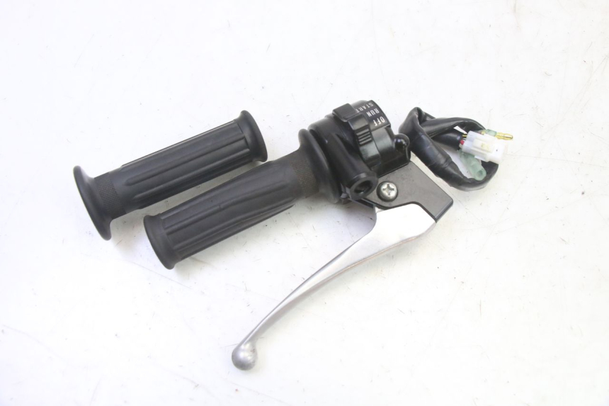 photo de COMMODO DROIT YAMAHA PW 50 (1984 - 2020)