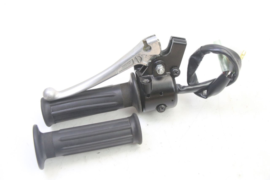 photo de COMMODO DROIT YAMAHA PW 50 (1984 - 2020)