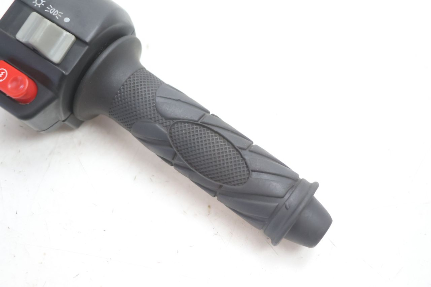 photo de COMMODO DROIT RIDE RACE GT 2T 50 (2012 - 2017) - Zoom état d’usage