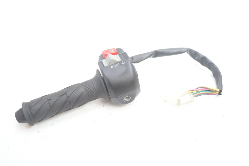 photo de COMMODO DROIT RIDE RACE GT 2T 50 (2012 - 2017) - Autre angle de vue