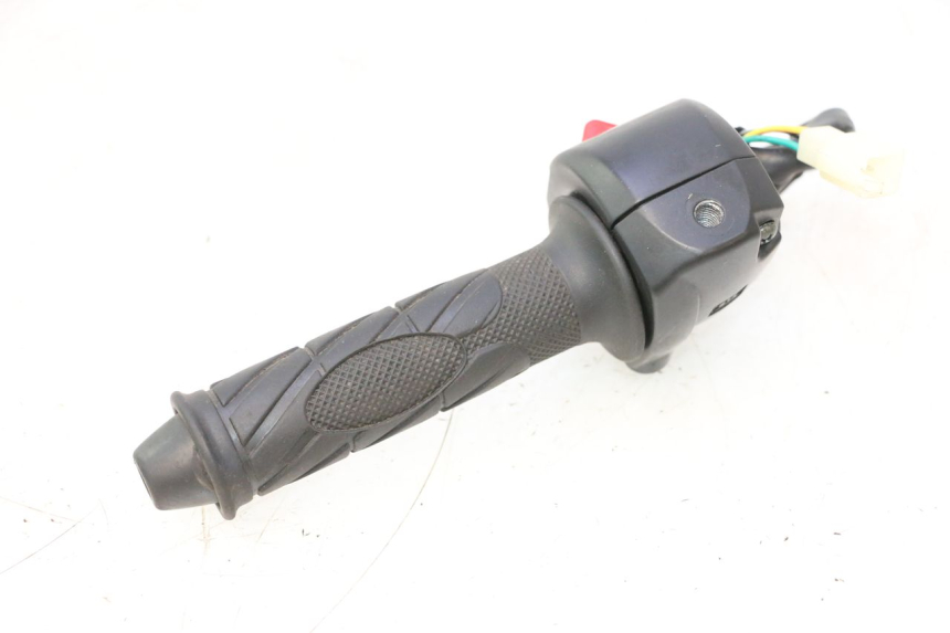 photo de COMMODO DROIT TNT MOTOR ROMA 10' 2T 50 (2011 - 2018) - Points de fixation