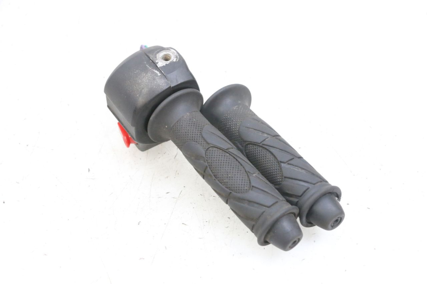 photo de COMMODO DROIT TNT MOTOR ROMA 10' 4T 50 (2019 - 2022) - Points de fixation