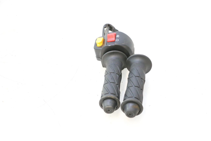 photo de COMMODO DROIT TNT MOTOR ROMA 12' 2T 50 (2007 - 2018) - Points de fixation