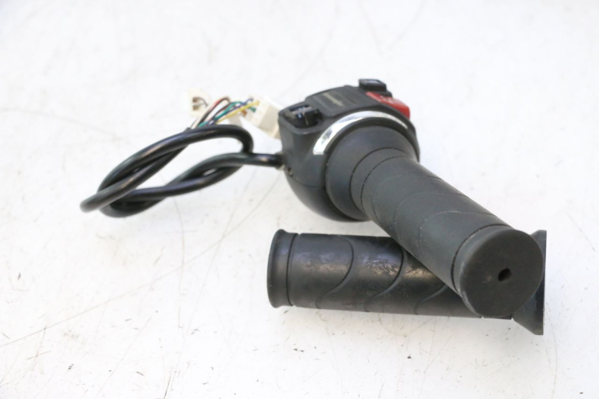 photo de COMMODO DROIT BAIKU SAKURA 1 (2021 - 2025) - Zoom état d’usage