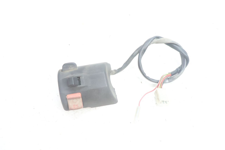 photo de COMMODO DROIT APRILIA SCARABEO GT 125 (1999 - 2007) - Vue principale