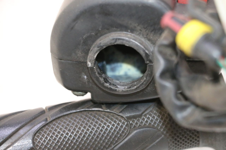 photo de COMMODO DROIT RIDE SLASH 2T 50 (2012 - 2014) - Gros plan technique