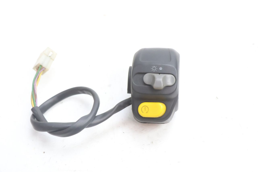 photo de COMMODO DROIT PEUGEOT SPEEDFIGHT 2 AC 50 (2000 - 2009) - Vue principale