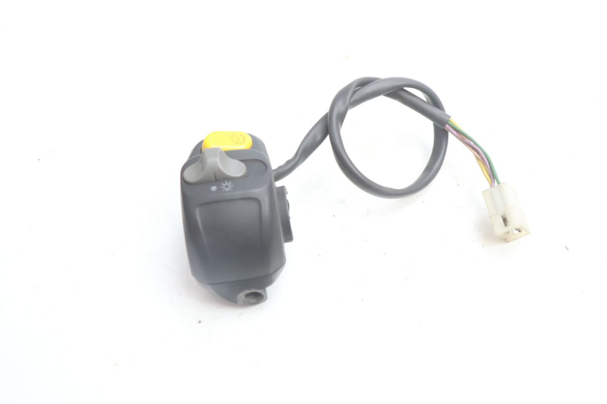 photo de COMMODO DROIT PEUGEOT SPEEDFIGHT 2 AC 50 (2000 - 2009) - Zoom état d’usage