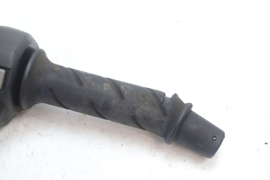 photo de COMMODO DROIT PEUGEOT SPEEDFIGHT LC 50 (1996 - 2002) - Zoom état d’usage