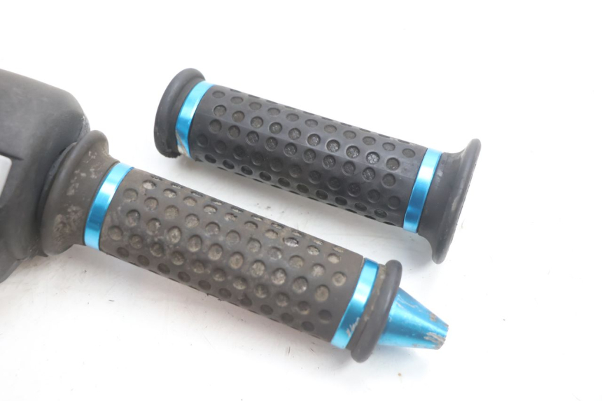 photo de COMMODO DROIT PEUGEOT SPEEDFIGHT LC 50 (1996 - 2002) - Zoom état d’usage