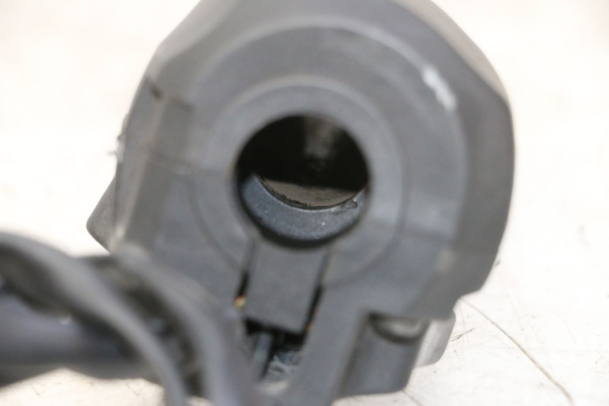 photo de COMMODO DROIT APRILIA SR R 2T LC 50 (2018 - 2021)