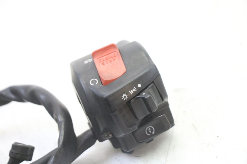 photo de COMMODO DROIT HONDA ST PAN EUROPEAN 1300 (2002 - 2013)