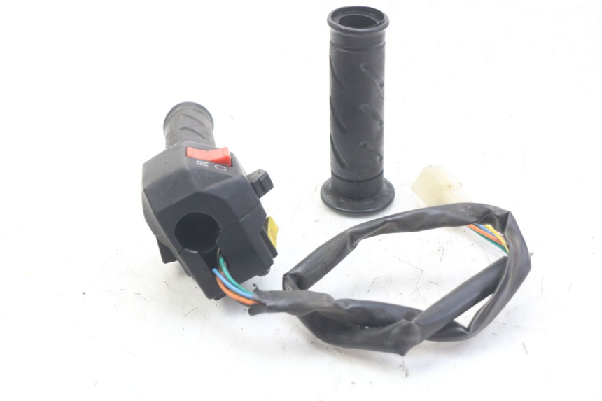photo de COMMODO DROIT RAZZO STEED 125 (2012 - 2018) - Zoom état d’usage