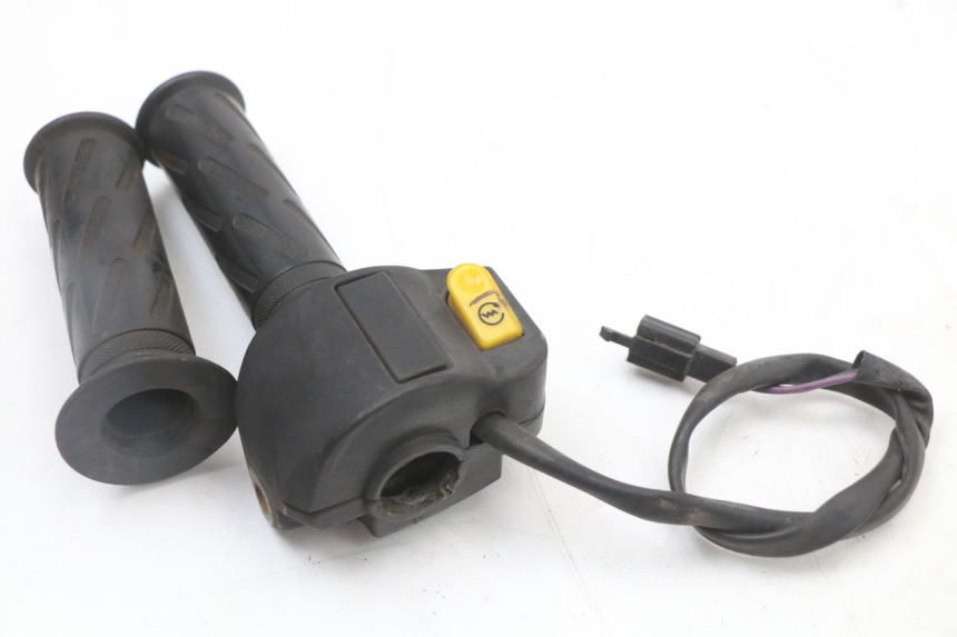 photo de COMMODO DROIT PEUGEOT STREETZONE 2T 50 (2014 - 2019)