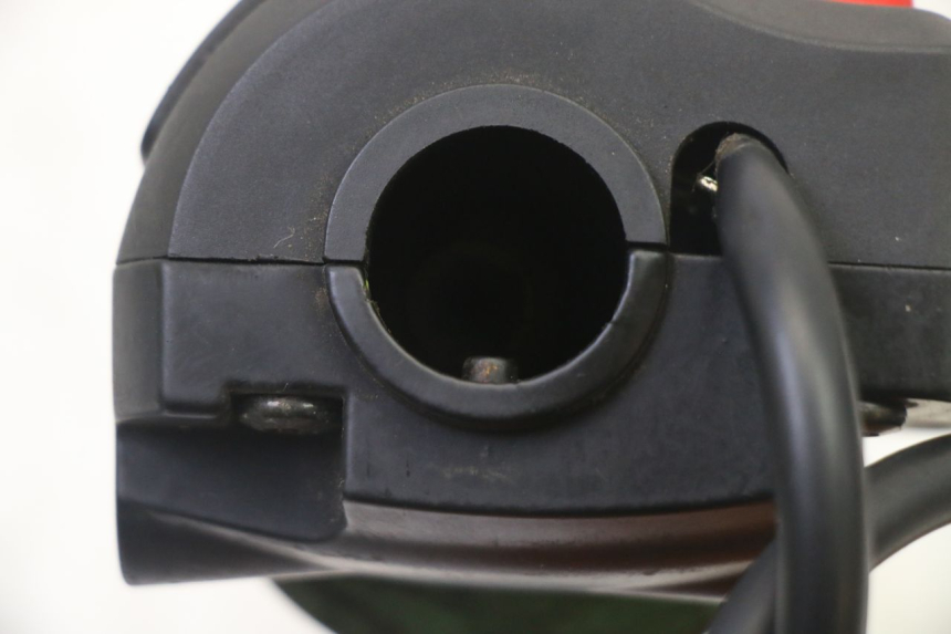 photo de COMMODO DROIT PEUGEOT STREETZONE I NAKED 2T 50 (2018 - 2020)