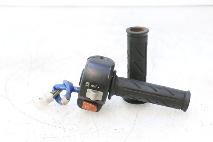 photo de COMMODO DROIT KYMCO SUPER 8 2T 50 (2007 - 2013) - Vue principale