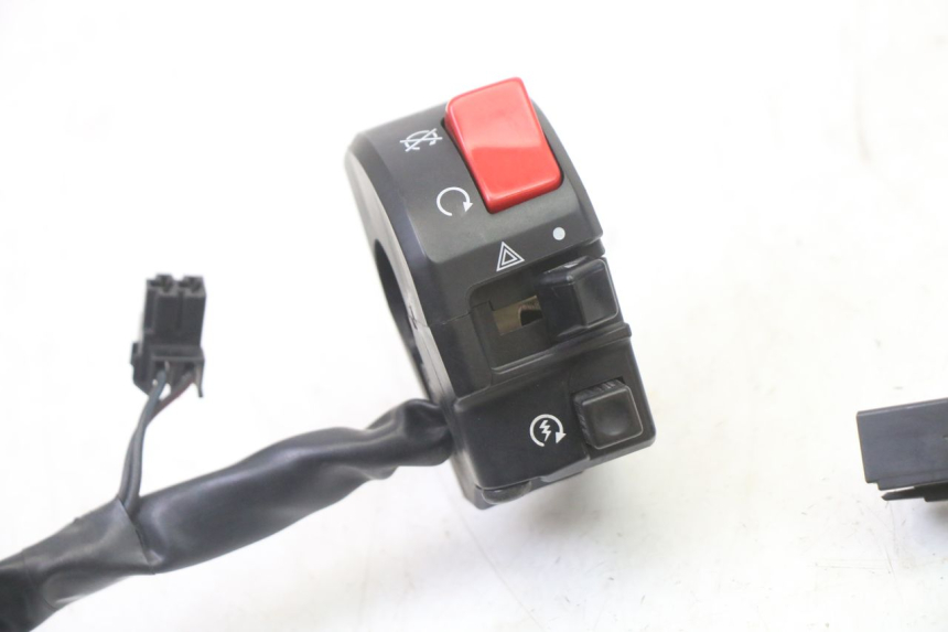 photo de COMMODO DROIT SUZUKI SV S 650 (2003 - 2009)