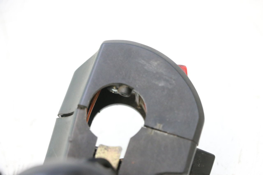 photo de COMMODO DROIT SUZUKI SV S 650 (2003 - 2009) - Zoom état d’usage