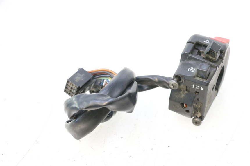 photo de COMMODO DROIT SUZUKI SV S 650 (2003 - 2009) - Vue d’ensemble