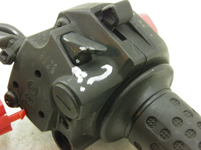 photo de COMMODO DROIT SYM GTS 125 (2005 - 2008)