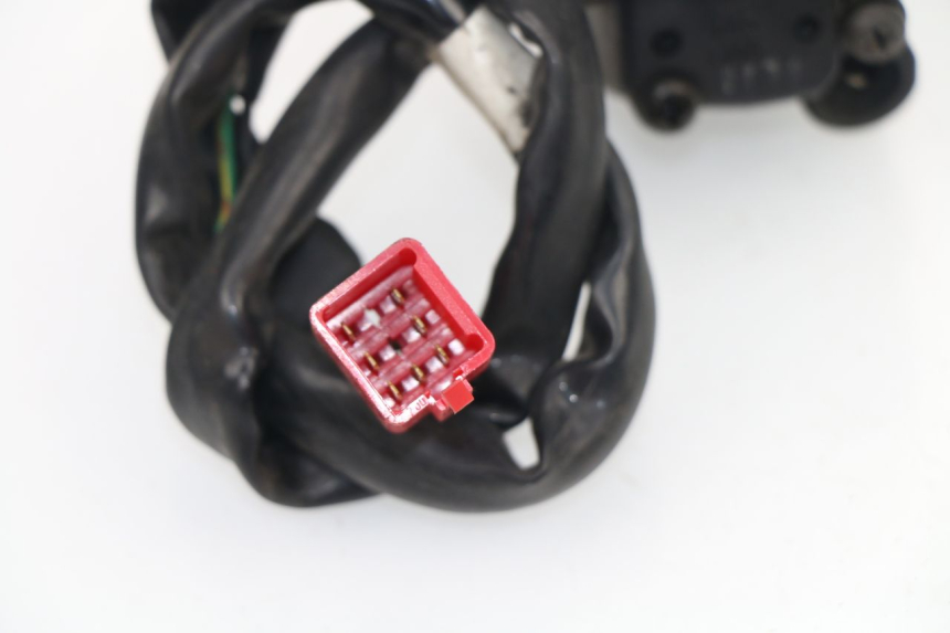 photo de COMMODO DROIT SYM GTS 250 (2005 - 2008) - Gros plan technique