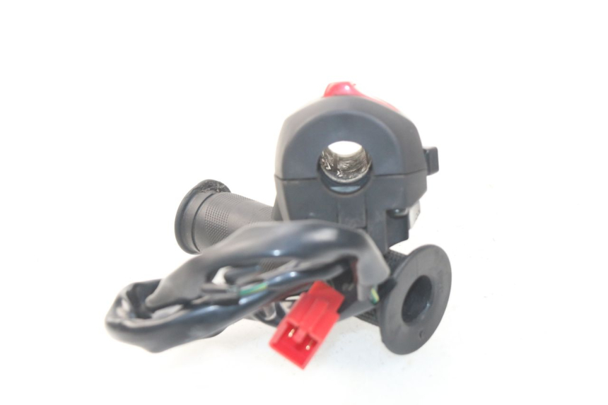 photo de COMMODO DROIT SYM JOYMAX 250 (2013 - 2017)