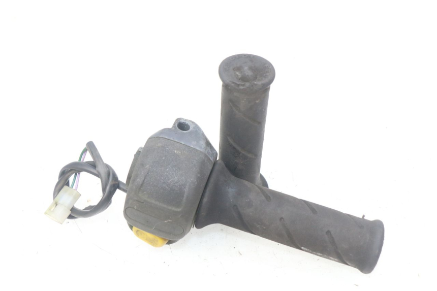 photo de COMMODO DROIT PEUGEOT TKR TREKKER FURIOUS 50 (2005 - 2014) - Vue principale