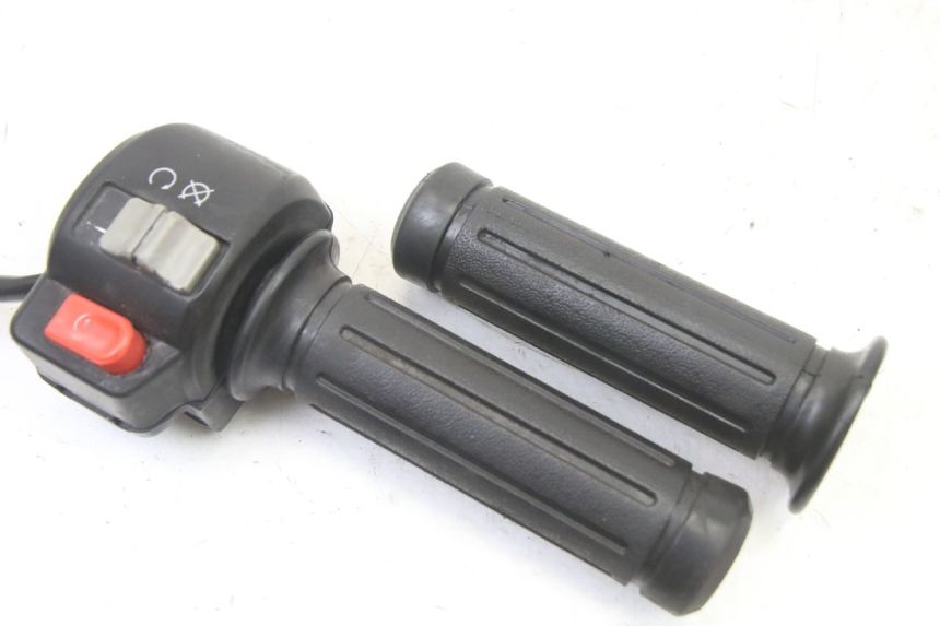 photo de COMMODO DROIT PEUGEOT V-CLIC VCLIC 50 (2007 - 2013)