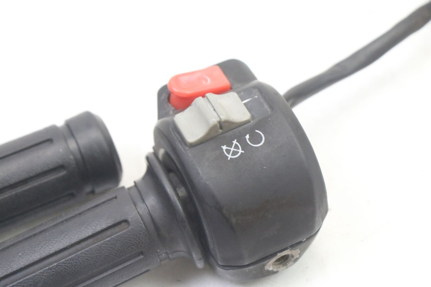 photo de COMMODO DROIT PEUGEOT V-CLIC VCLIC 50 (2007 - 2013)