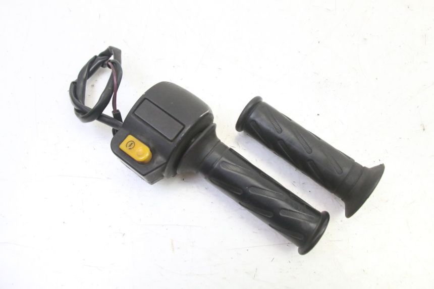 photo de COMMODO DROIT PEUGEOT VIVACITY NEW 4T 50 (2008 - 2017)