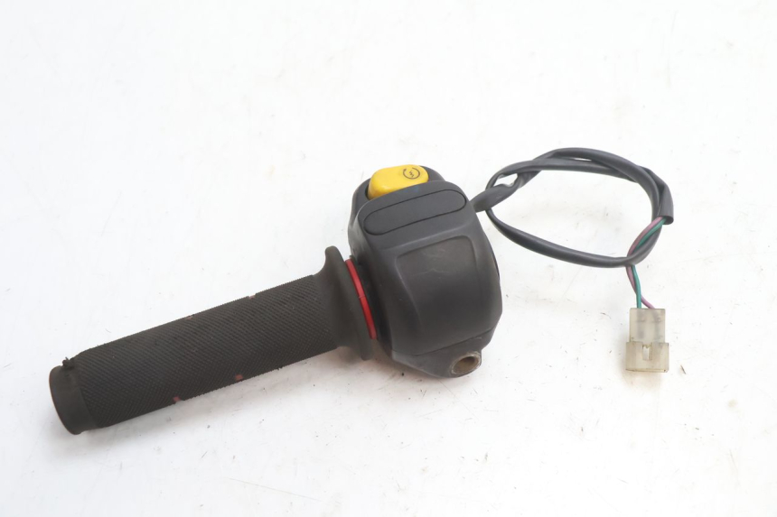photo de COMMODO DROIT PEUGEOT VIVACITY 50 (1998 - 2003) - Autre angle de vue