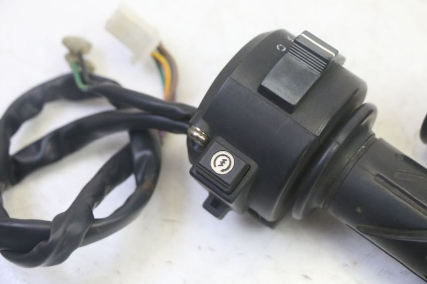 photo de COMMODO DROIT DAELIM VJ ROADWIN FI 125 (2008 - 2017) - Zoom état d’usage